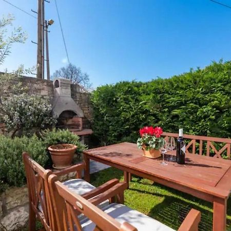 Apartment With Whirlpool And Bbq Near Porec Baderna Luaran gambar